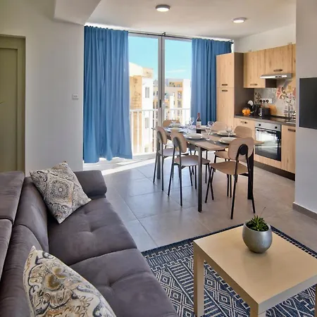 Tower Duplex Penthouse Apartment *